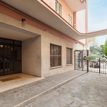 Monteverde Roomy Apartment Sun And Flowers Rome Exterior photo
