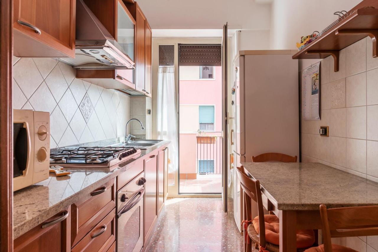 Monteverde Roomy Apartment Sun And Flowers Rome Exterior photo