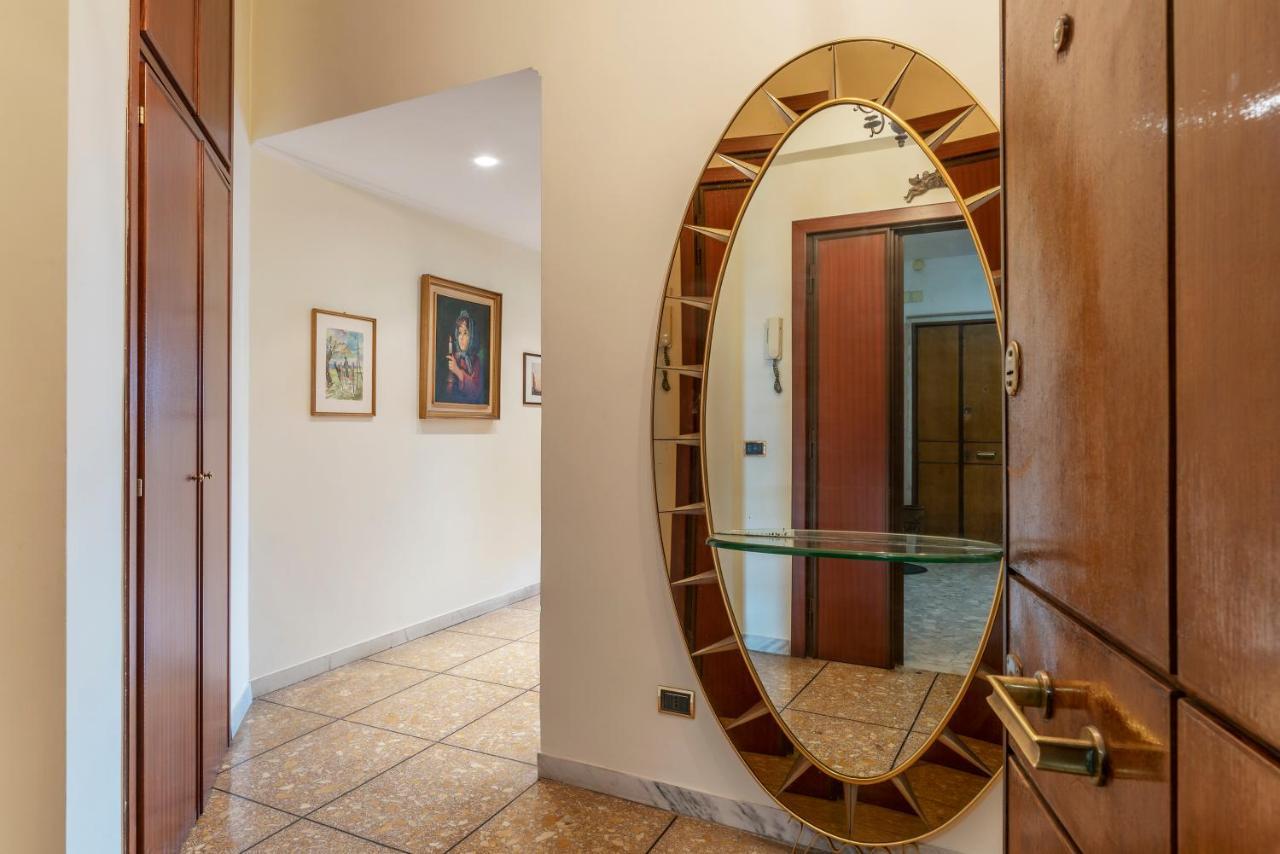 Monteverde Roomy Apartment Sun And Flowers Rome Exterior photo